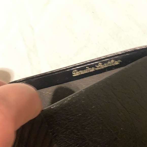 Vintage Genuine Leather Wallet with Original Certificate of Authenticity - Picture 2 of 11